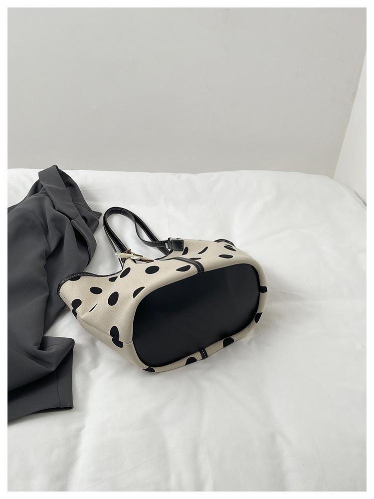 2026 Korean Polka Dot Tote Bag - Large Capacity Versatile Fashion Shoulder Bag for Women.