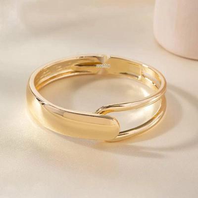 Stylish Buckle Design Ladies' Bracelet