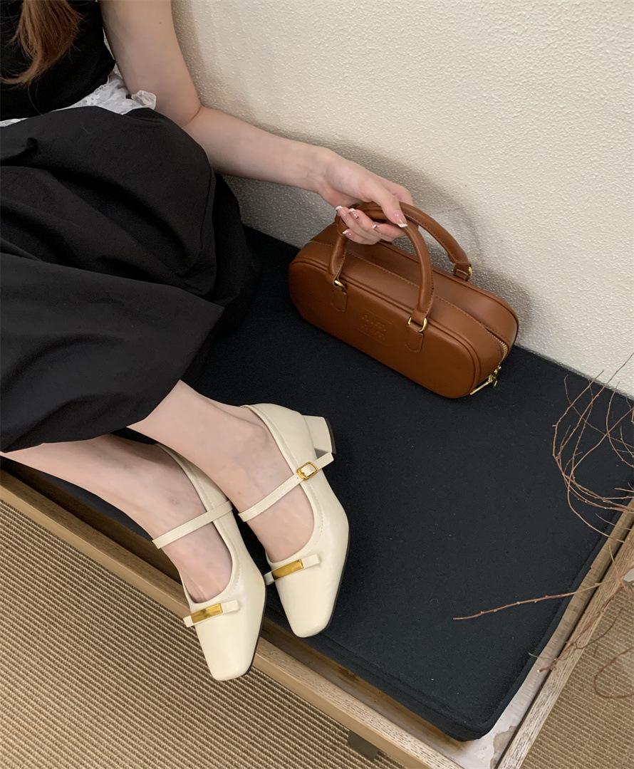 

Shallow thick heel single shoes women s 2025 spring new French gentle temperament Mary Jane women s shoes 39
