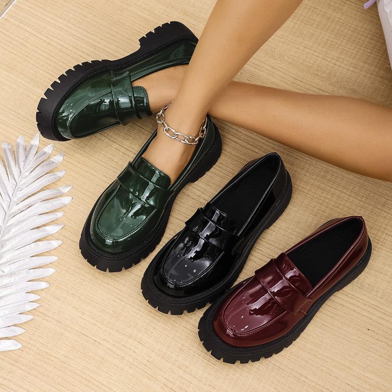 Women's Spring-Autumn Thick-Soled Slip-On Loafers, British Style Retro Casual Leather Footwear, Available In Large Sizes.