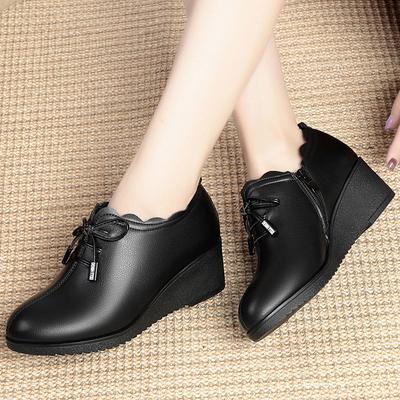Mom Shoes Soft Sole Women's Spring and Autumn Single Shoes Women's Shoes 2025 New Middle-aged and Elderly Middle-heeled Wedge Heel Soft Leather Shoes