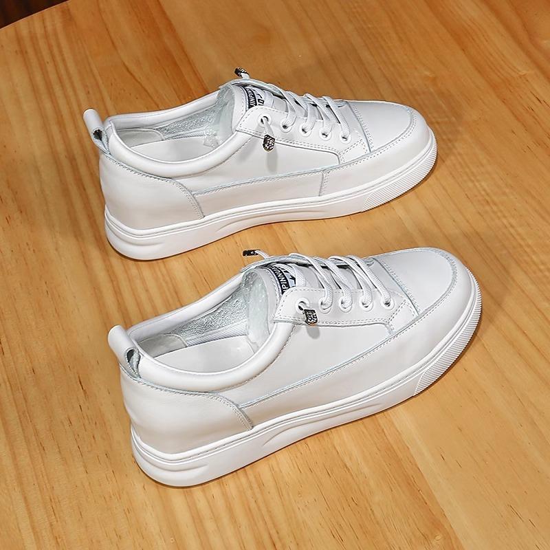 Leder kleine weiße Schuhe Damen neu Frühling leichtgewichtige weichsohlige Sport-Board-Schuhe vielseitige Freizeit-Reiseschuhe