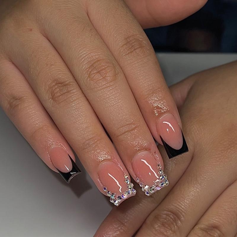 

Rhinestone Super Flash French Manicure Wearable Nail Pieces Glue Type