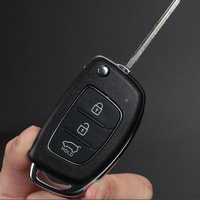 Do kluczyka samochodowego Hyundai z 3 przyciskami składanymi i srebrnym metalowym brzegiem