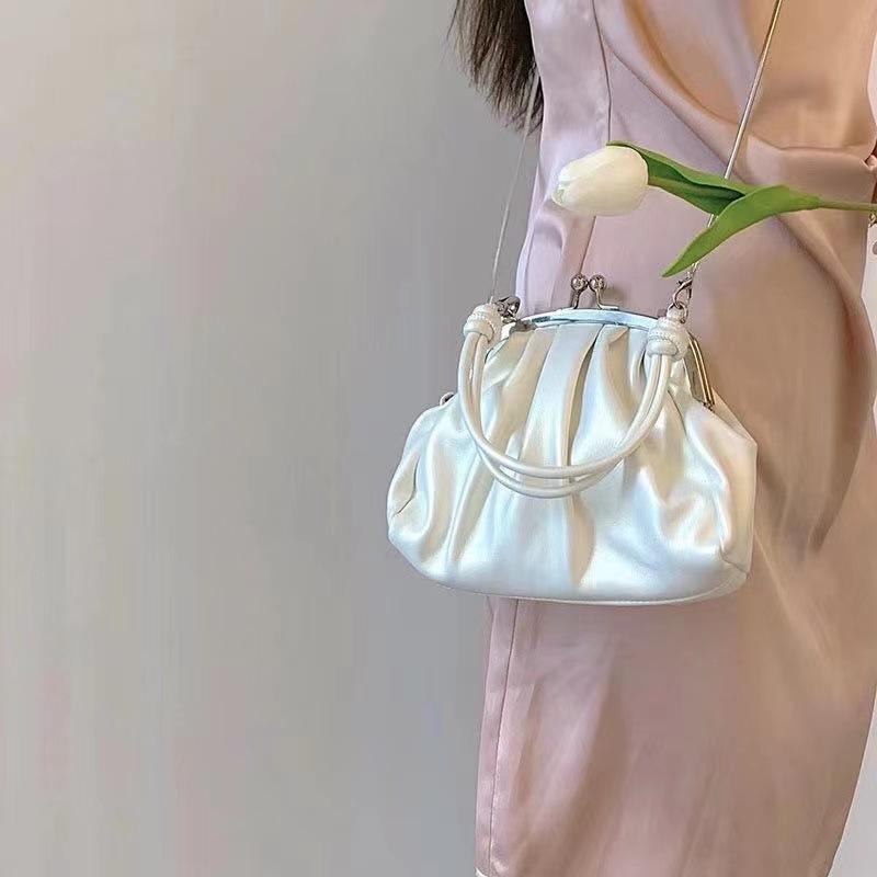 New Girl Cute Pleated Clip Gift Bag High-end Chain Bag Portable Messenger Bag Dumpling Bag