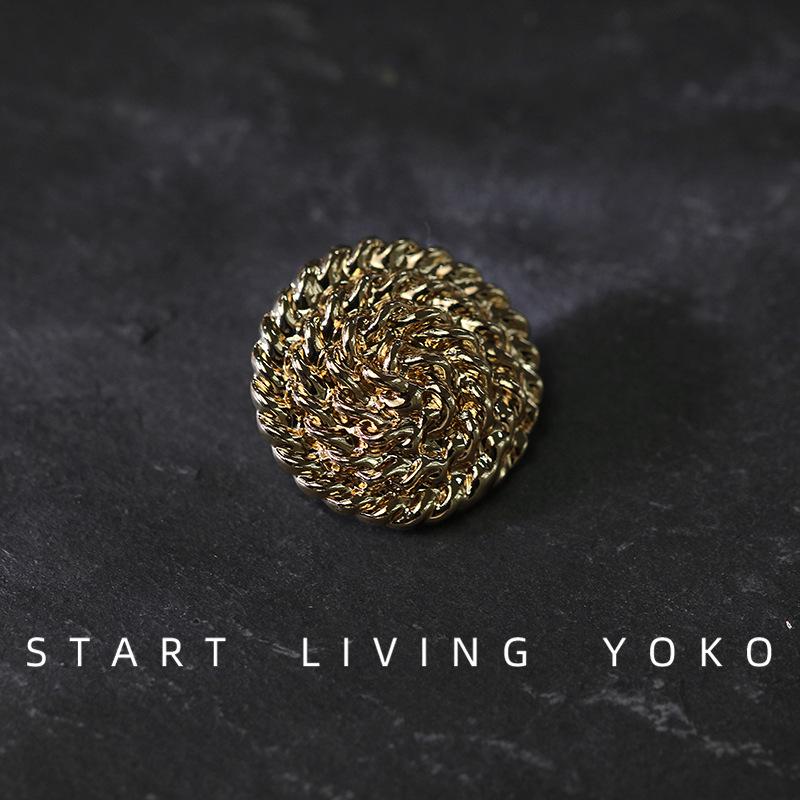 

Ретро Золотая спиральная цепочка Металлическая декоративная пряжка Пуговицы для свитера или пиджака 20 mm золотой