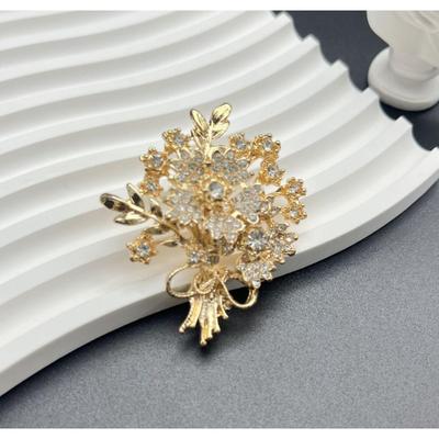 Neue Mode Damen Leichter Luxus Kleine Blume Brosche Anzug Zubehör Mode Festes Geschenk Dekorative Brosche Geschenk