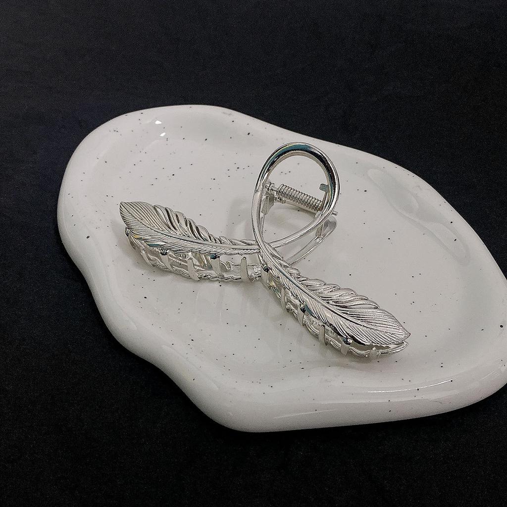 Vintage Metall Perle Rose Blume Greifspange Damen Elegant Pferdeschwanz Zopf Krabbe Haarspange Mode Mädchen Haar Greifer Haaraccessoires