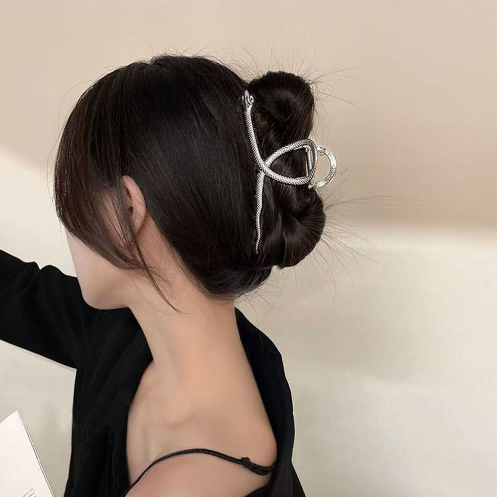 Hollow Design Hollow Hairpins Metal Material Rhinestones Flowers Hair Clips For Women