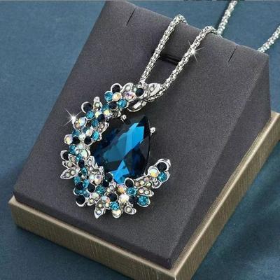 Nový korejský měsíční náhrdelník osázený diamanty, dlouhý, ženský, univerzální, křišťálový řetízek na svetr, niche design, stylový doplněk
