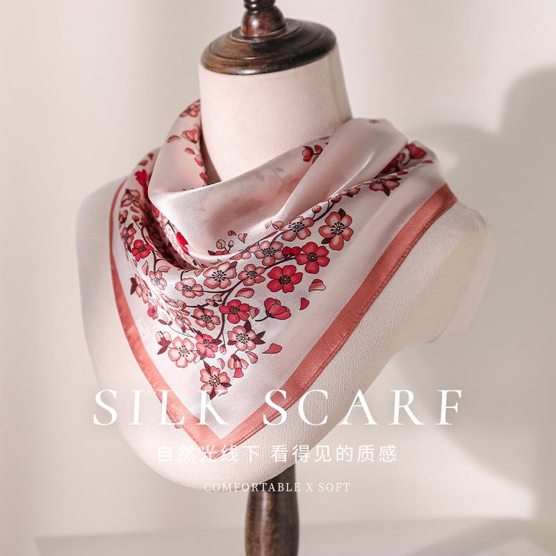 100% mulberry silk printed small square scarf women's spring and summer versatile silk scarf light and breathable high-grade sunscreen silk scarf