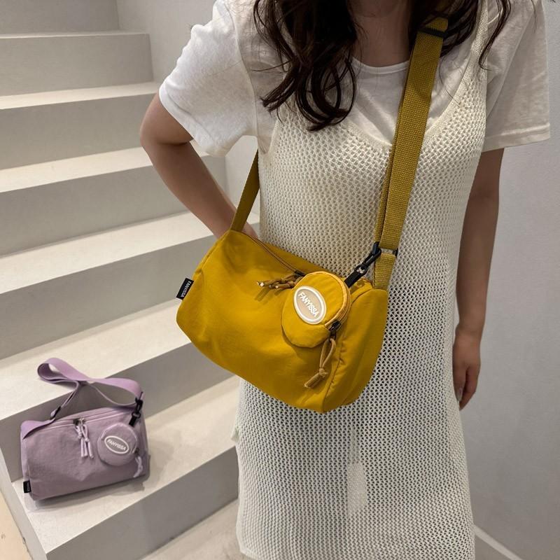 Simple Solid Color Large Capacity Lightweight Women Casual Crossbody Bag For Daily Use