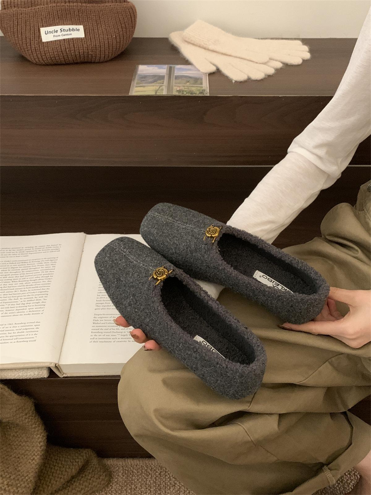 

Retro leopard print small fragrant wind velvet warm cotton shoes women s 2025 autumn and winter new single shoes flat bottom one pedal loafers 39 серый