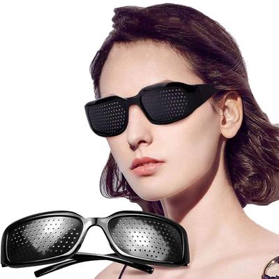 Occhiali con Montatura Quadrata Donna Uomo Occhiali da Sole con Foro Pin Hole Esercizio Oculare Migliorare la Vista Guarigione Naturale Cura della Vista Occhiale