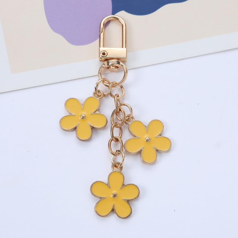 Dainty Enamel Metal Flower Pendant Key Chain Multi Color Key Bag Charms Keyring For Women