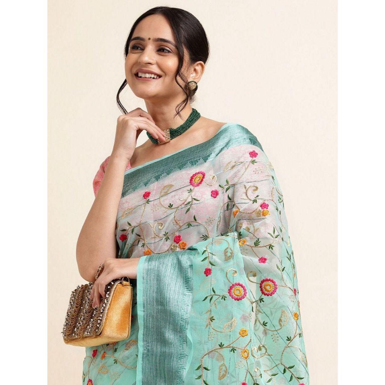 

Чистый шелк Orgenza, многоцветная тканая кайма Zari и сплошная многоцветная тяжелая вышивка*