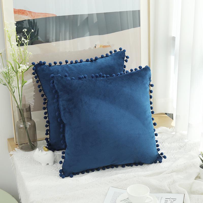 

Оксамитова наволочка з помпоном - Сучасна мінімалістична однотонна наволочка для декоративної подушки 40x40 cm
