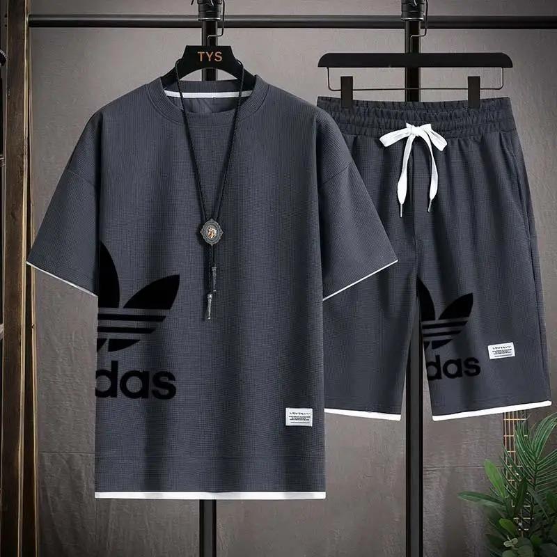 Nuovissimo Abbigliamento Sportivo Estivo Comodo da Uomo, Set Due Pezzi T-shirt a Maniche Corte e Pantaloncini Casual da Pallacanestro 2025