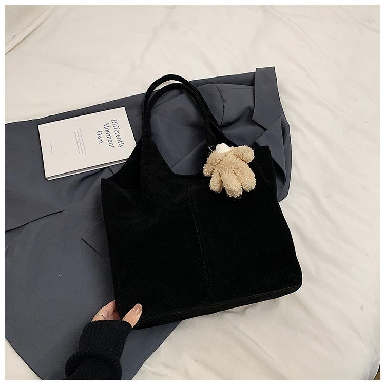 

Retro polished large-capacity tote bag women s 2025 new fashion casual child and mother bag textured commuter shoulder bag чёрный