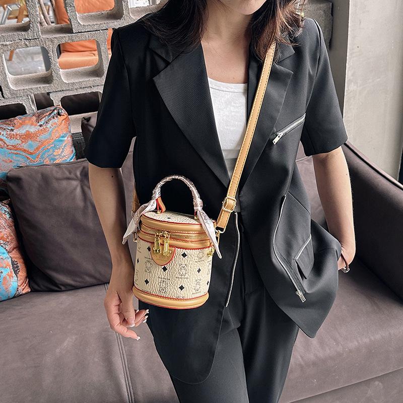 New 2025 Retro Printed Bucket Bag - Trendy, High-End Fashion Shoulder Handbag for Women