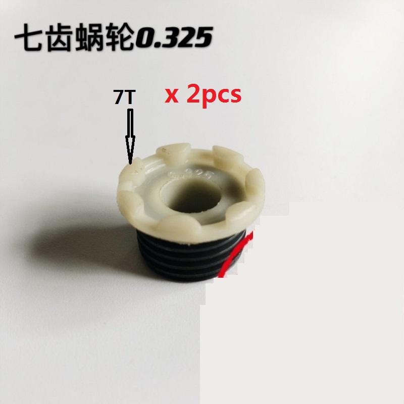 Chainsaw CS-4000 CS-4200 Oil Pump and WORM GEAR For ECHO CS-4400 4000 4200 CS4400 4003 4010 ZOMAX ZM-4000 4216 Chain saw parts
