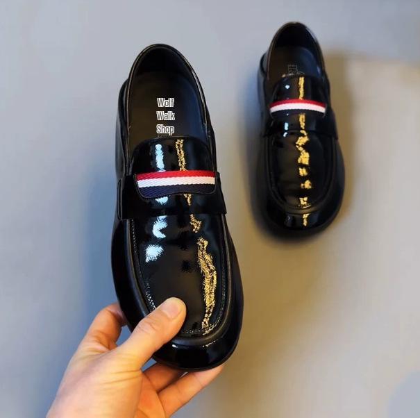 Genuine Leather Slip-On Moccasins 2025: Autumn Breathable Loafers with Soft Soles