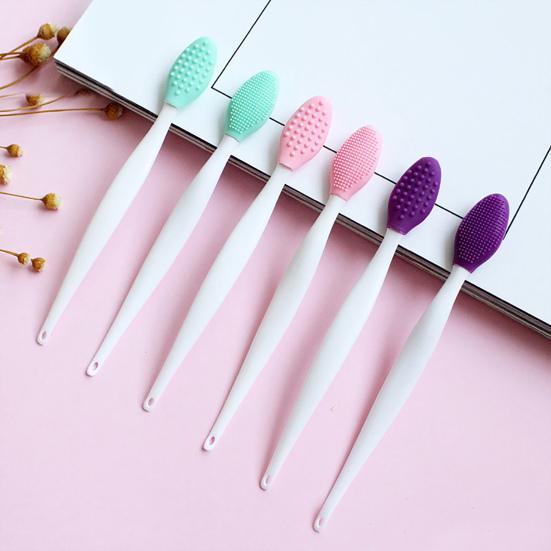 Silicone Lip Scrub Brush Double Sided Lip Exfoliator for Lightening Dark Lips Facial Cleaning Tool for Dry Skin Chapped Lips