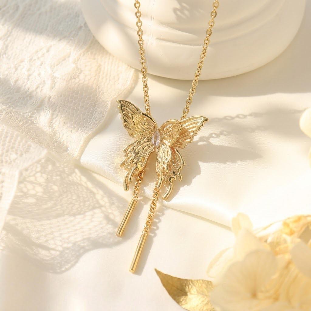 Versatile Titanium Steel Heart & Butterfly Rhinestone Necklace - Women's High-End Jewelry Accessory