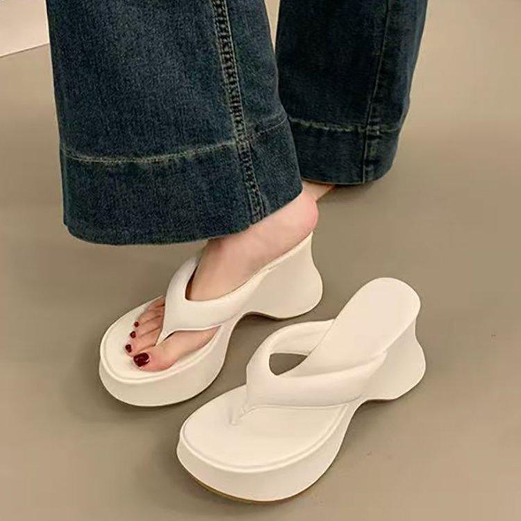 Small Thick-soled High-heeled Flip-flops Women's Shoes 2025 Summer New Fashion Women's Wedge Heel Waterproof Table Sandals