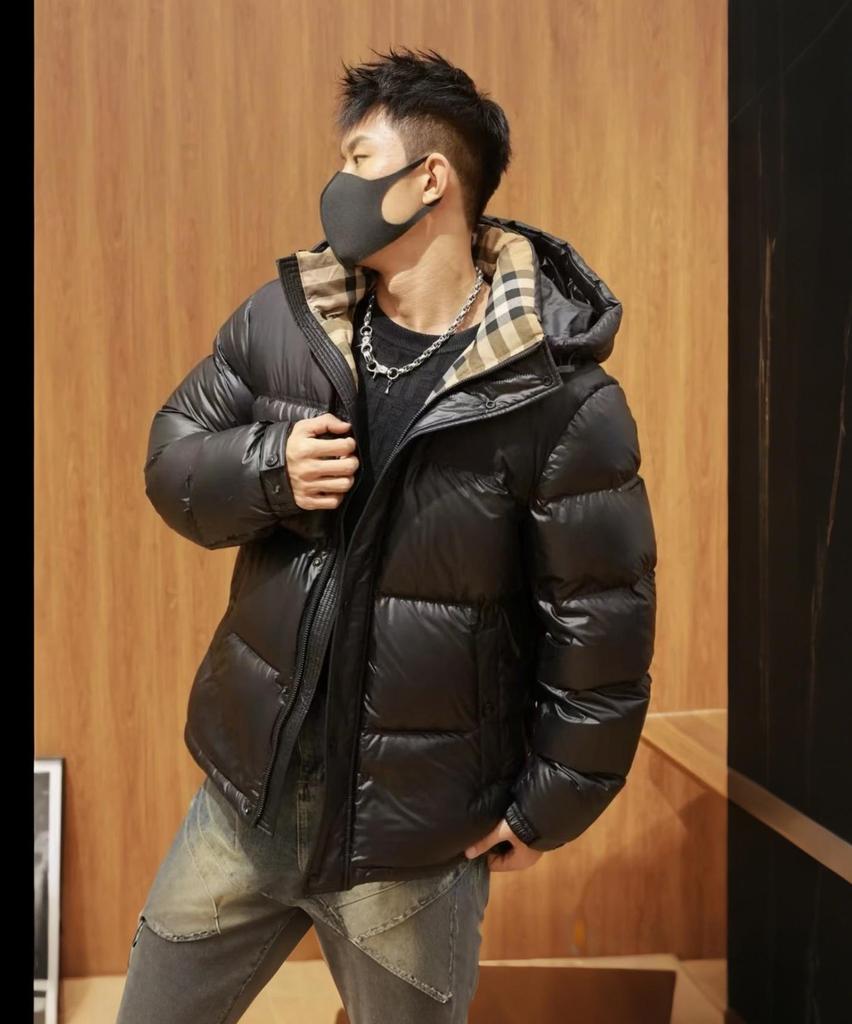 Authentische Balenciaga Gold Label Gänsedaunenjacke für Damen & Herren: Warm, Kälteschutz, Mit Kapuze, Partnerlook