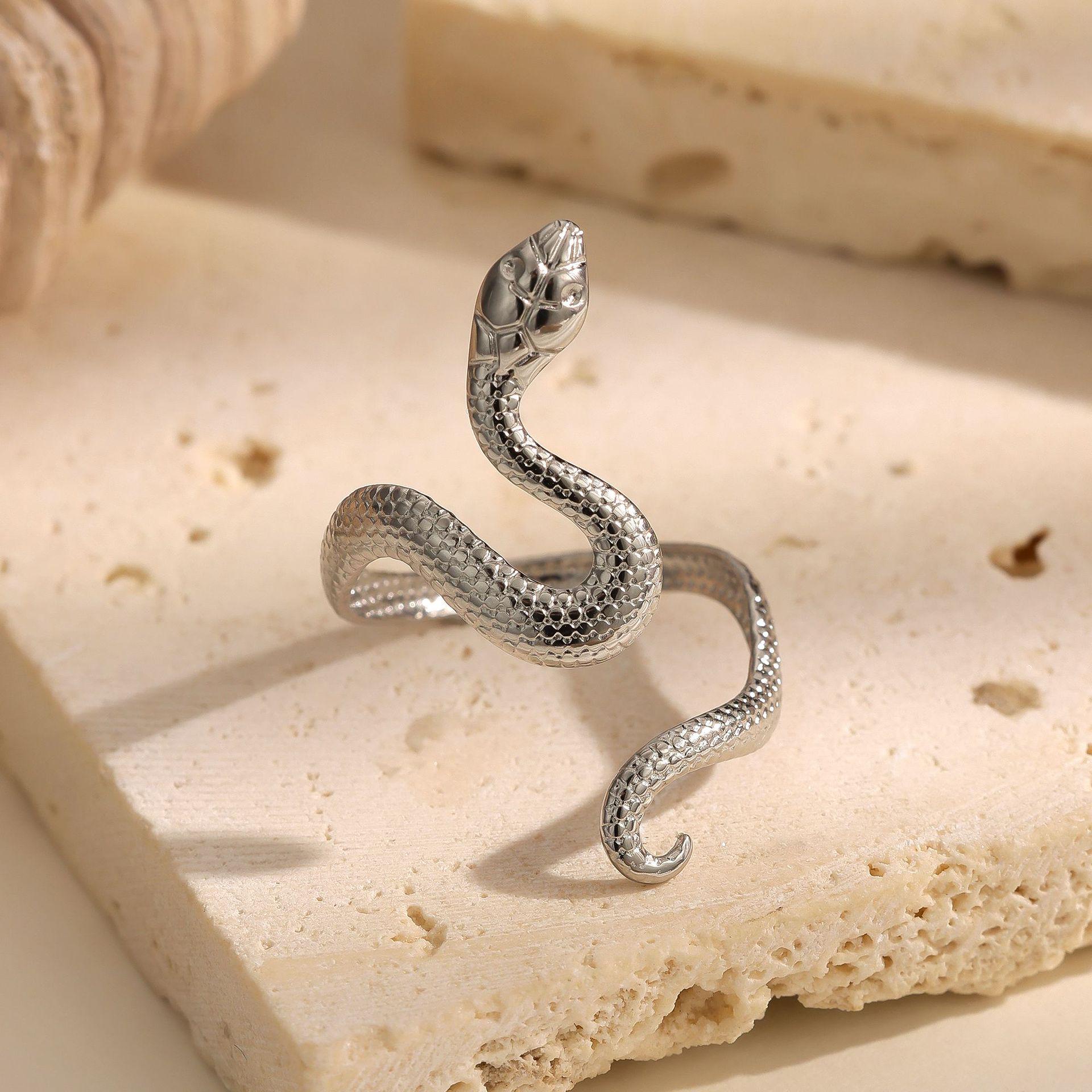 

Gold-Plated Titanium Steel Snake Ring for Women – Non-Fading, Light Luxury, High-End Feel Adjustable Open Size