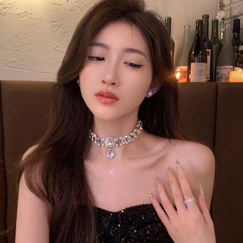 Fashion Trend Women's Necklace European and American Style Simple Fashion Dress Pendant Women's Daily Decoration Neck Chain Accessories