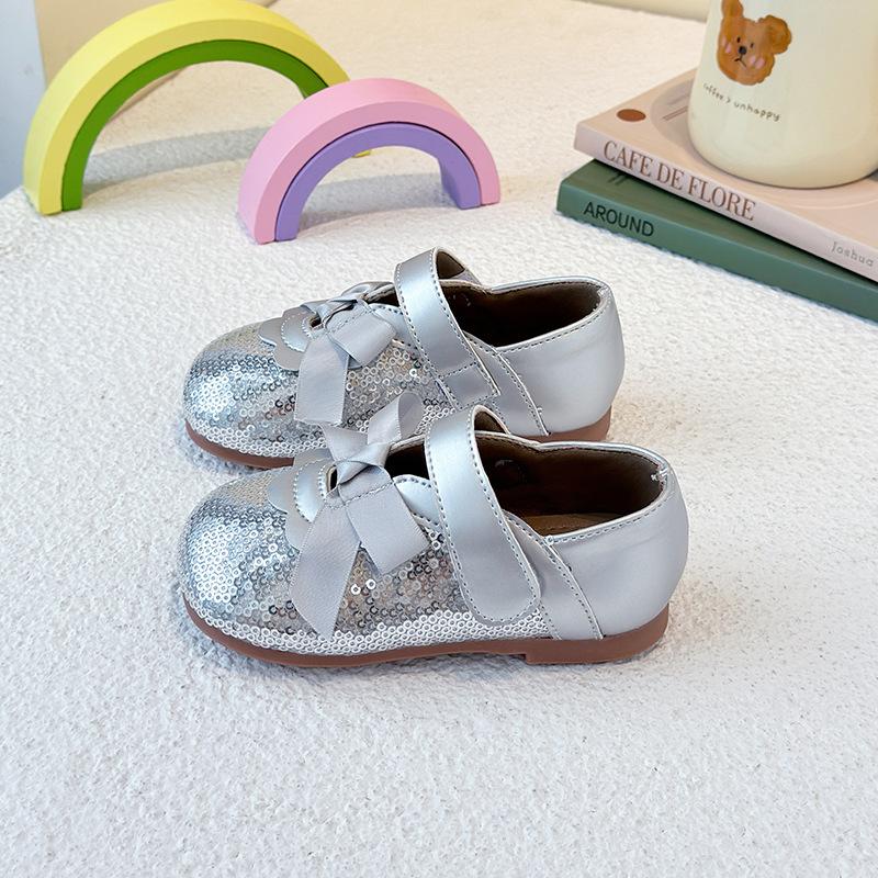 

Туфли для девочек с бантом 2025 весна и осень новые ретро балетки принцессы маленькие детские кожаные туфли с серебряными пайетками 22-25 yards FCL shot 40 pairs серебряный