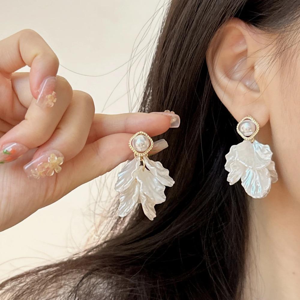 New Wine Red Velvet Rose Pearl Earrings for Women Vintage Red Rose Elegant High-end Studs Earrings Jewelry Accessories