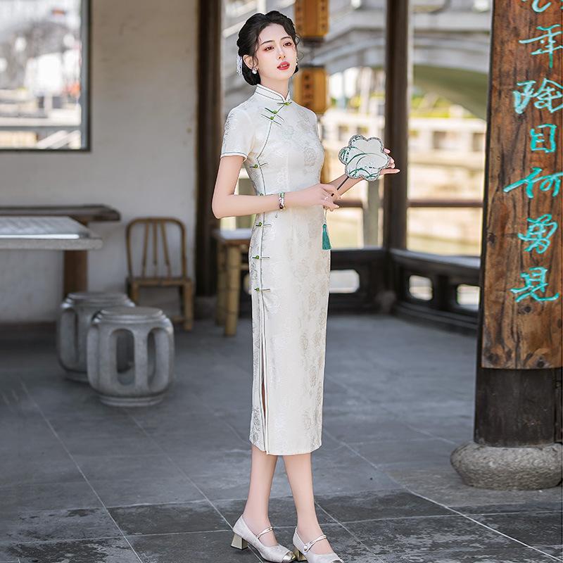 Off-white National Style New Chinese Long Cheongsam Improved Young Women's High-end Sense Retro Slim Catwalk Summer