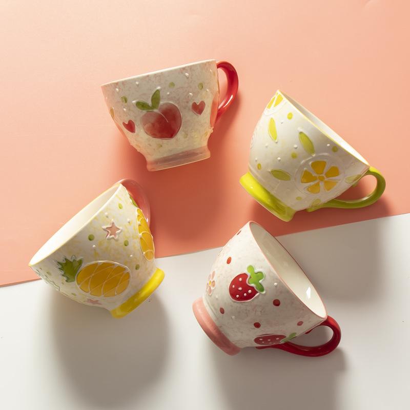 Ceramic Strawberry Cup Large Capacity Breakfast Milk Mug Creative Fruit Pattern Dessert Cup Afternoon Tea Flower Tea Coffee Mug