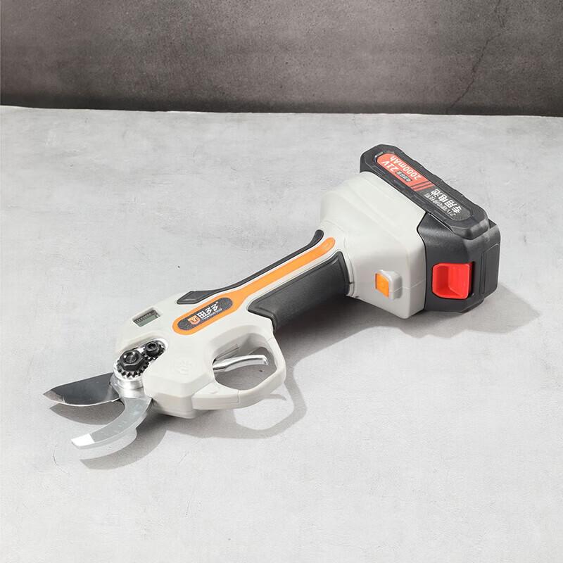 Banjo Electric Pruning Shears CN plug (adapter included) One Size