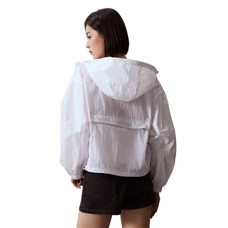 Calvin Klein Sun Protection Cool Feel Adjustable Packable Lightweight Jacket Women jackets Moonlight-White J223342