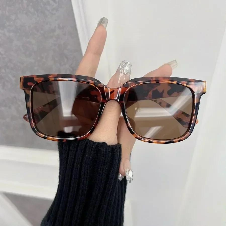 

Classic Square Casual Fashion Sunglasses Women Men Vintage Stylish Oval Shaped Minimalist Female Male Other
