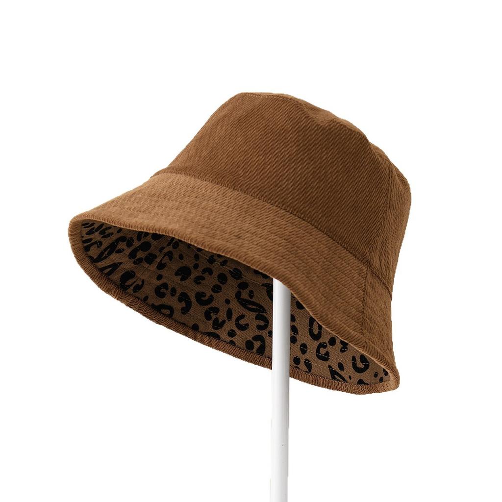 New Double sided Leopard Print Fisherman's Hat for Autumn and Winter Is Warm Elegant and Stylish The Foldable Basin Hat Is A Japanese Style Top Hat