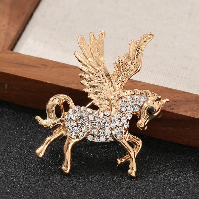 Creative Coin Horse Brooch Pin Alloy Set With Simple Unique Design Sense Fashion Accessories