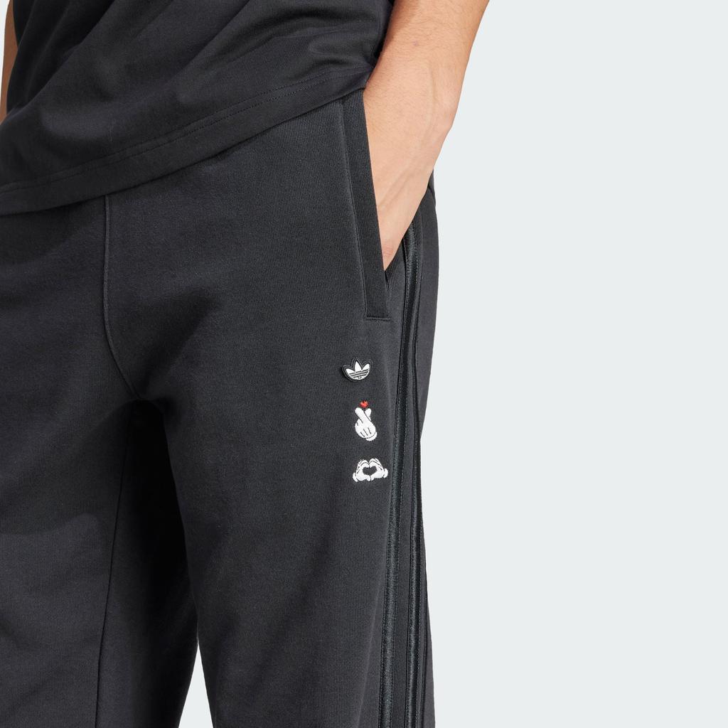 Adidas Originals Mickey Mouse Collaboration SS24 Mickey Pattern Logo Solid Color Striped Side Tapered Knit Sports Pants Men Pants Black IY2267