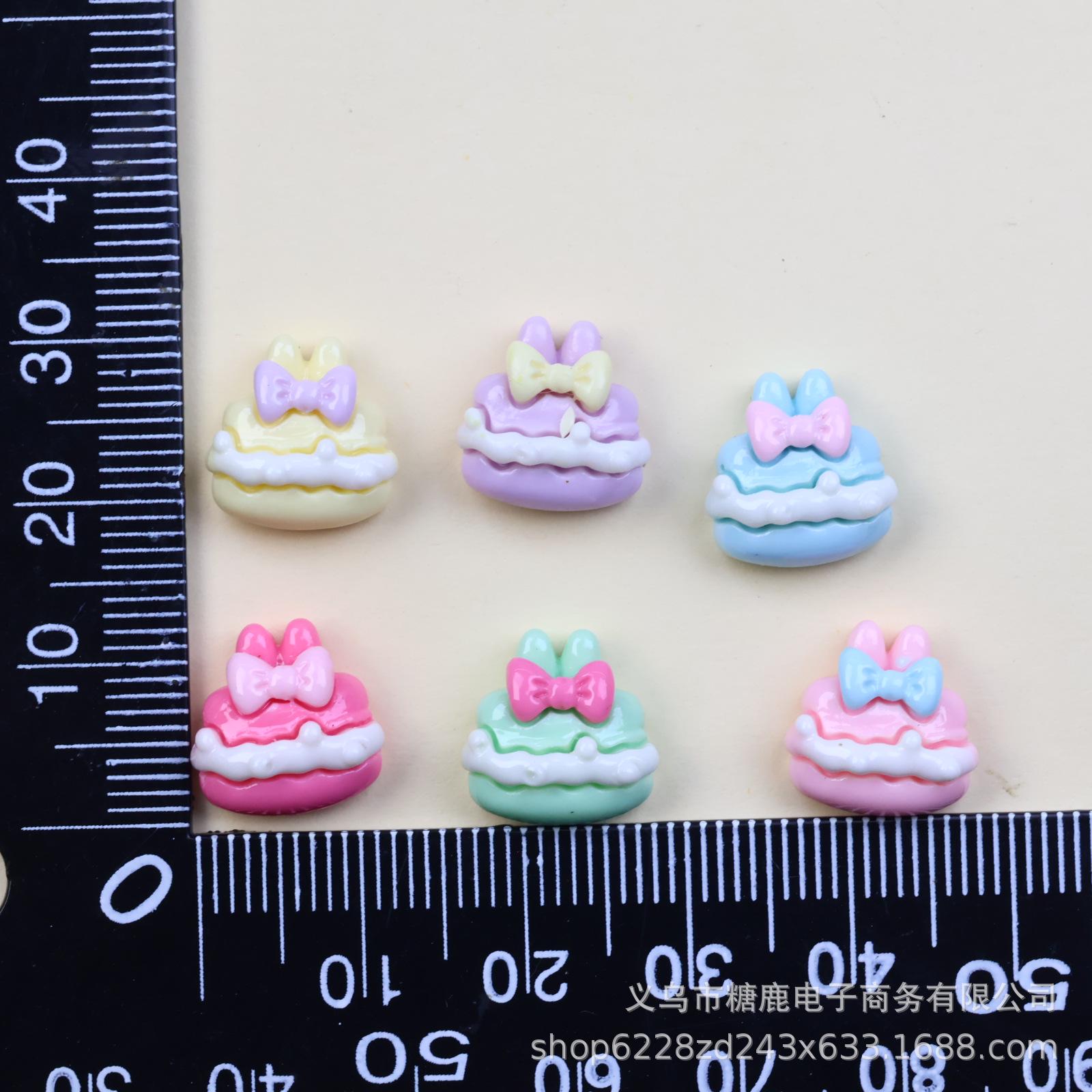 

Миниатюрные аксессуары из смолы в виде кремовых пирожных: Заколка для волос, Чехол для телефона, Декор для нейл-арта.