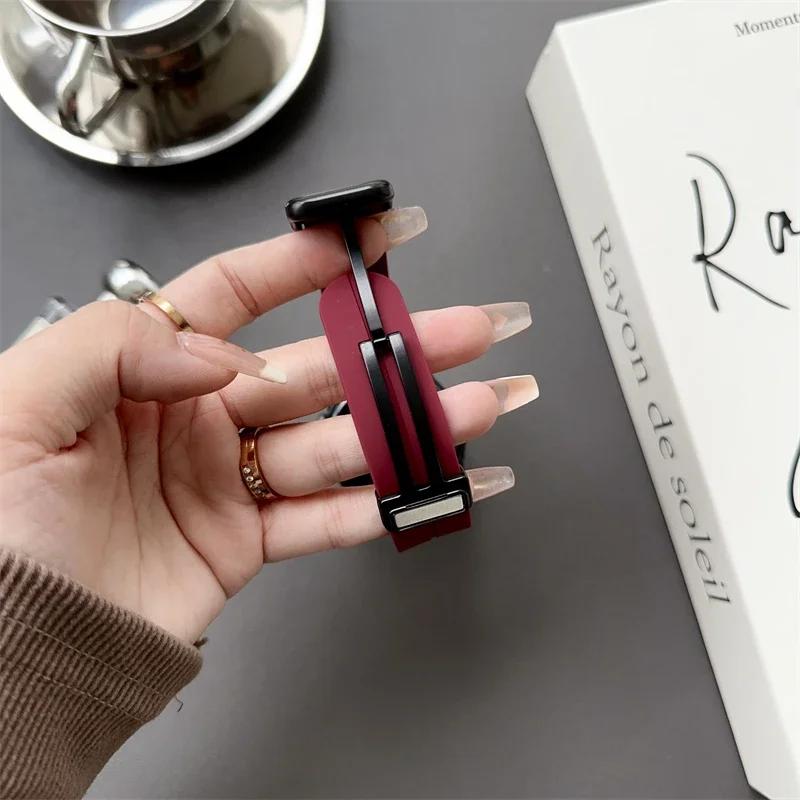 20/22mm Magnetic clasp Silicone Strap For Samsung Galaxy Watch 4 5 6 pro 40mm 44mm 45mm 42/46mm bracelet for Huawei GT3 pro band