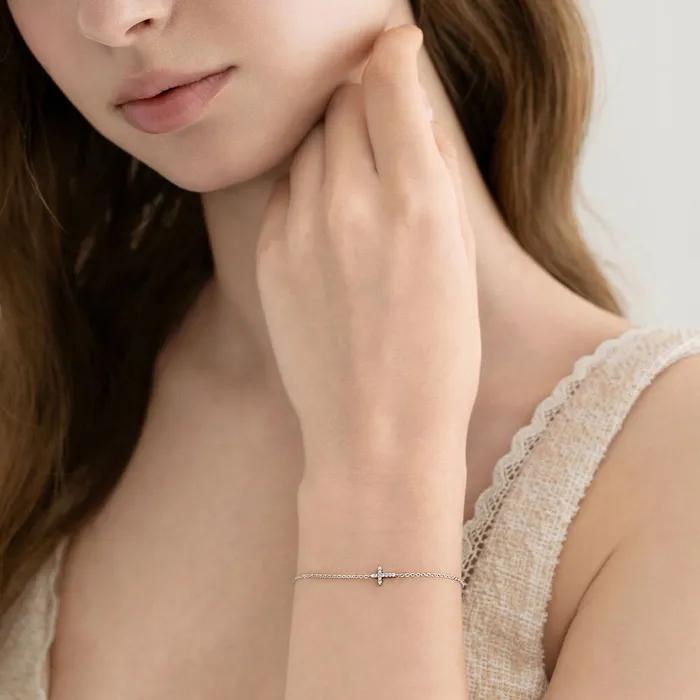 (Silver 925) Petite Cross Pendant Bracelet BR2310