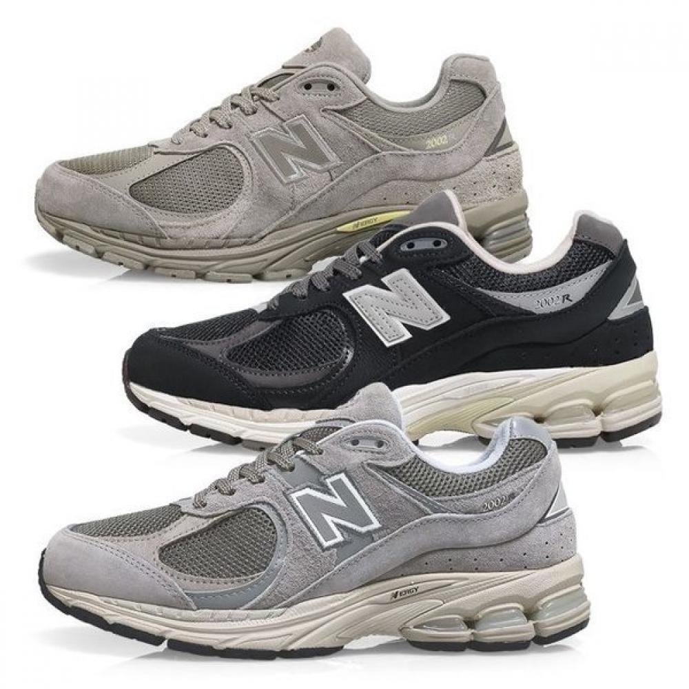New Balance Sneakers Unisex 2002 Model Options 03.NBM2002RNC/245