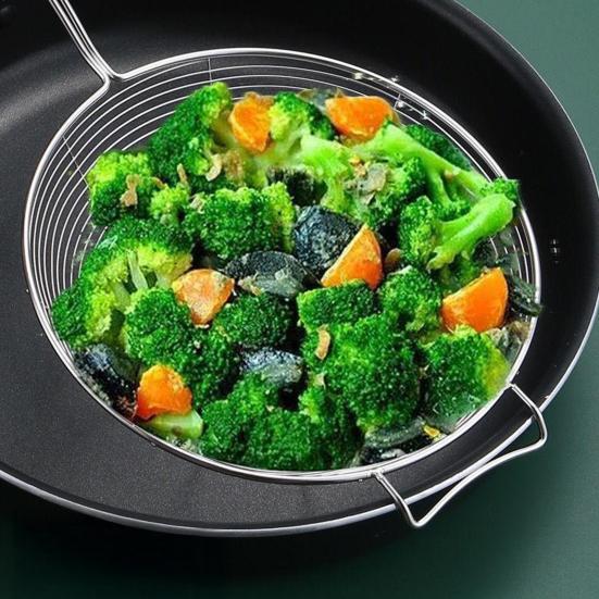 Skimmer Spoon Pasta Strainer with Long Handle Stainless Steel Wire Mesh Colander for Frying And Boiling Heat-Resistant Kitchen Tool for Draining And