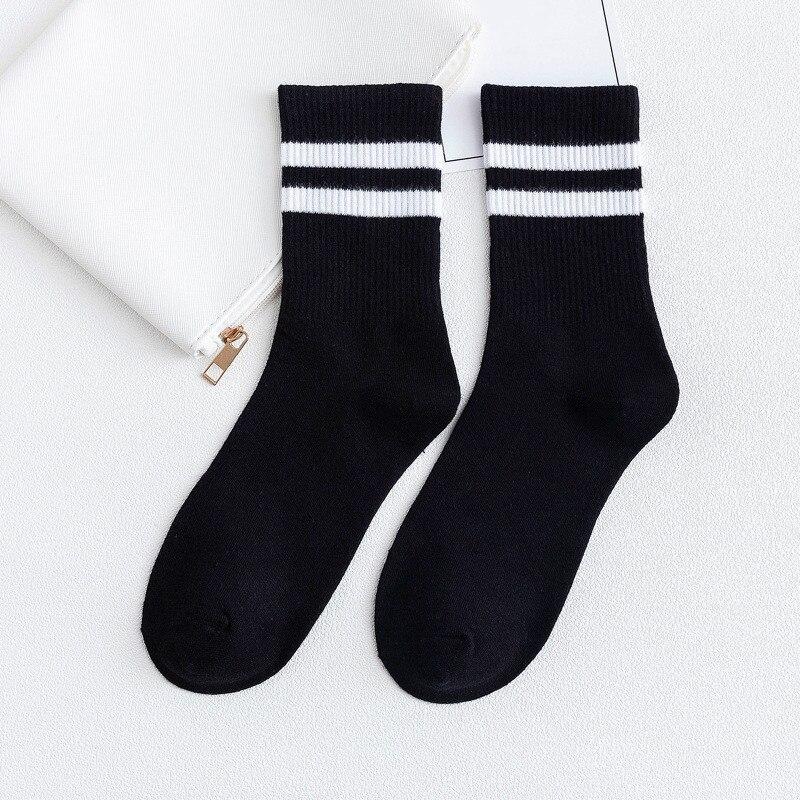 Fashion Striped Mens Socks Casual Streetwear Black White Sports Socks Men Male Cotton Breathable Hip Hop Skateboard Long Socks