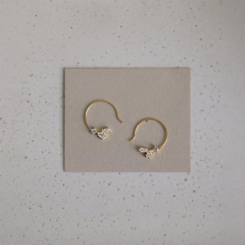 Gilded Leaf Earrings: S925 Sterling Silver Hooks, Fashionable, Light Luxury Design, Women's Dangle Jewelry.