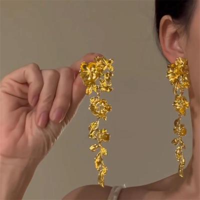 Silver Needle Flower Leaf Tassel Earrings: European & American Exquisite Retro Niche Design with Light Luxury Appeal